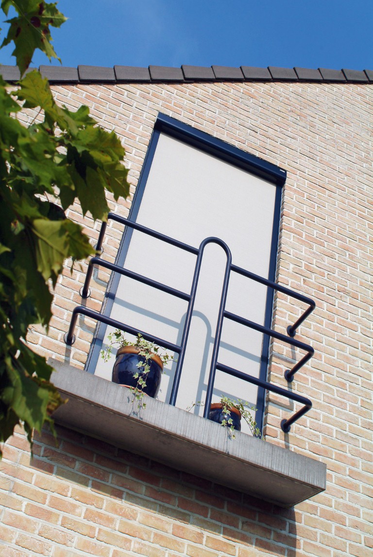 Harol
SC 600 met brde geleiders
De Saeger
Noordstraat 32
B-
9620 Zottegem 09 361 02 88
Augustus 2004